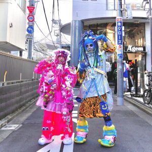 えるにゃん ナオツ。（進撃のあわけ）／3 70000000002。／かわいい生き物 ブルーサイバーエイリアン